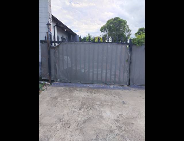 3 BEDROOM FREEHOLD FOR SALE IN PARADISE
